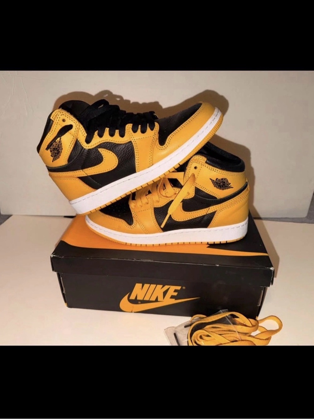 Nike Air Jordan 1 Retro High OG GS Pollen High Top Sneaker 5.5Y / Women’s 7